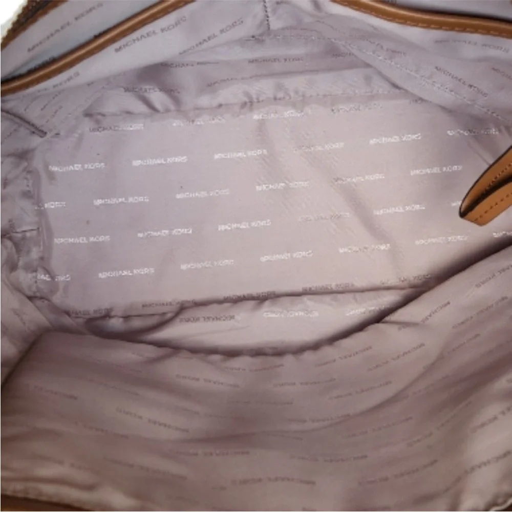 Michael Kors Elegant Beige Tote Bag